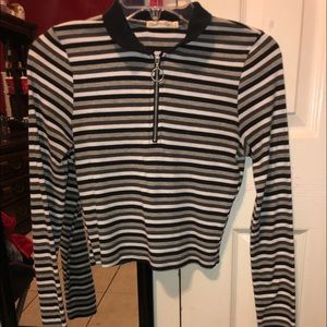 This top comes with 3 different color,black white and gray.